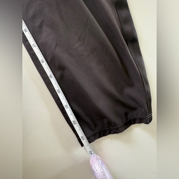 Athleta-Nolita Slim Tapered Ankle Length Crop Pant-Brown-Athleisure-Size 4 - Picture 9 of 13